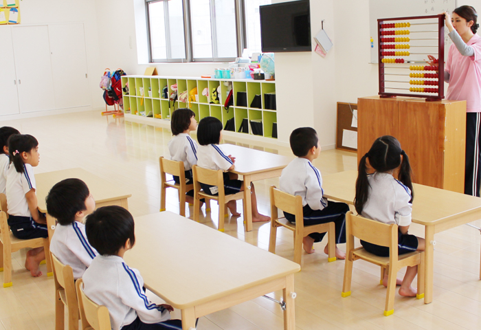 学べる認定こども園 まなびや園